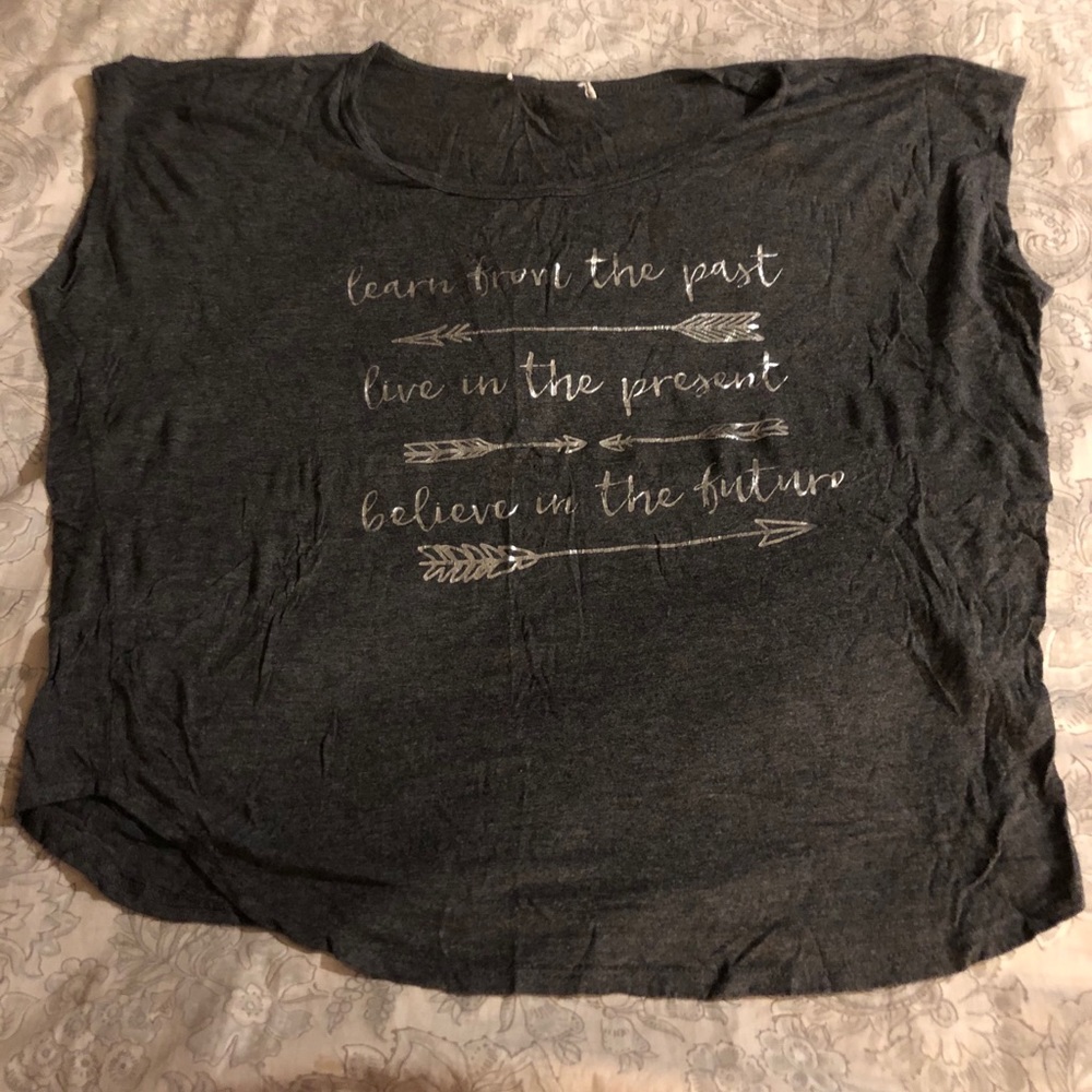 Forever 21 Grey Shirt Size S